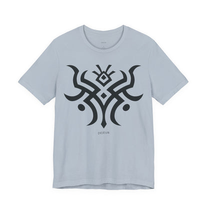 Tribal Crescent Horns - T-Shirt