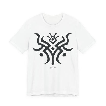 Tribal Crescent Horns - T-Shirt